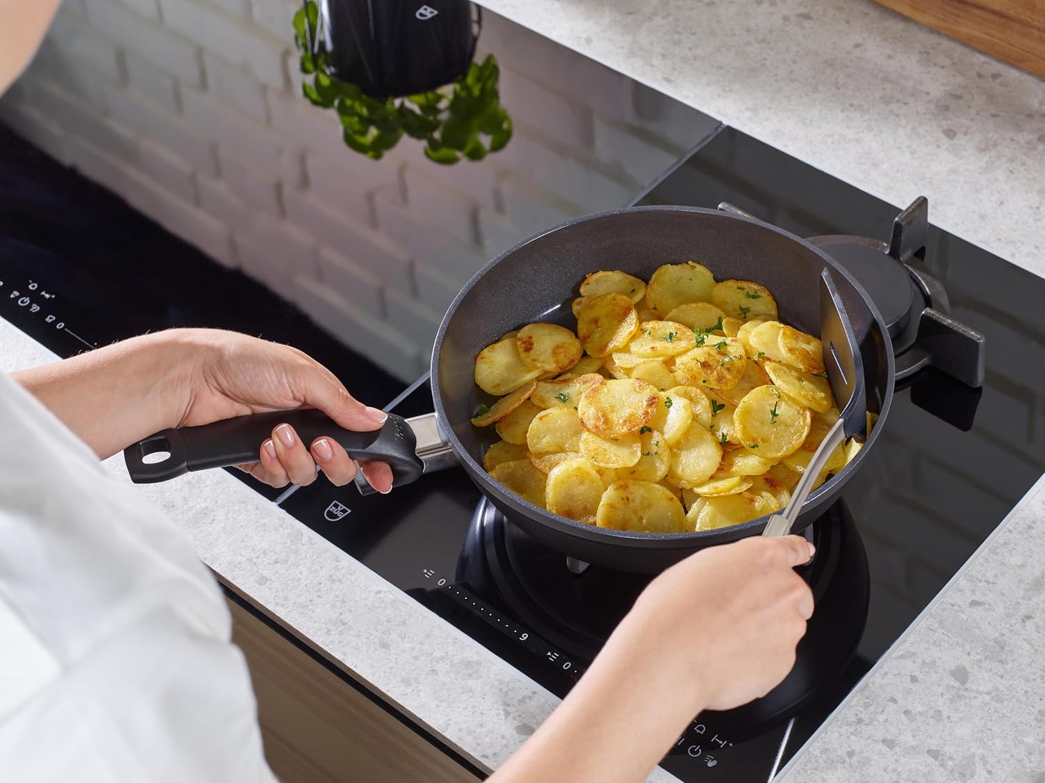 Fissler Ceratal Comfort Orbit Black Pfanne 24 cm