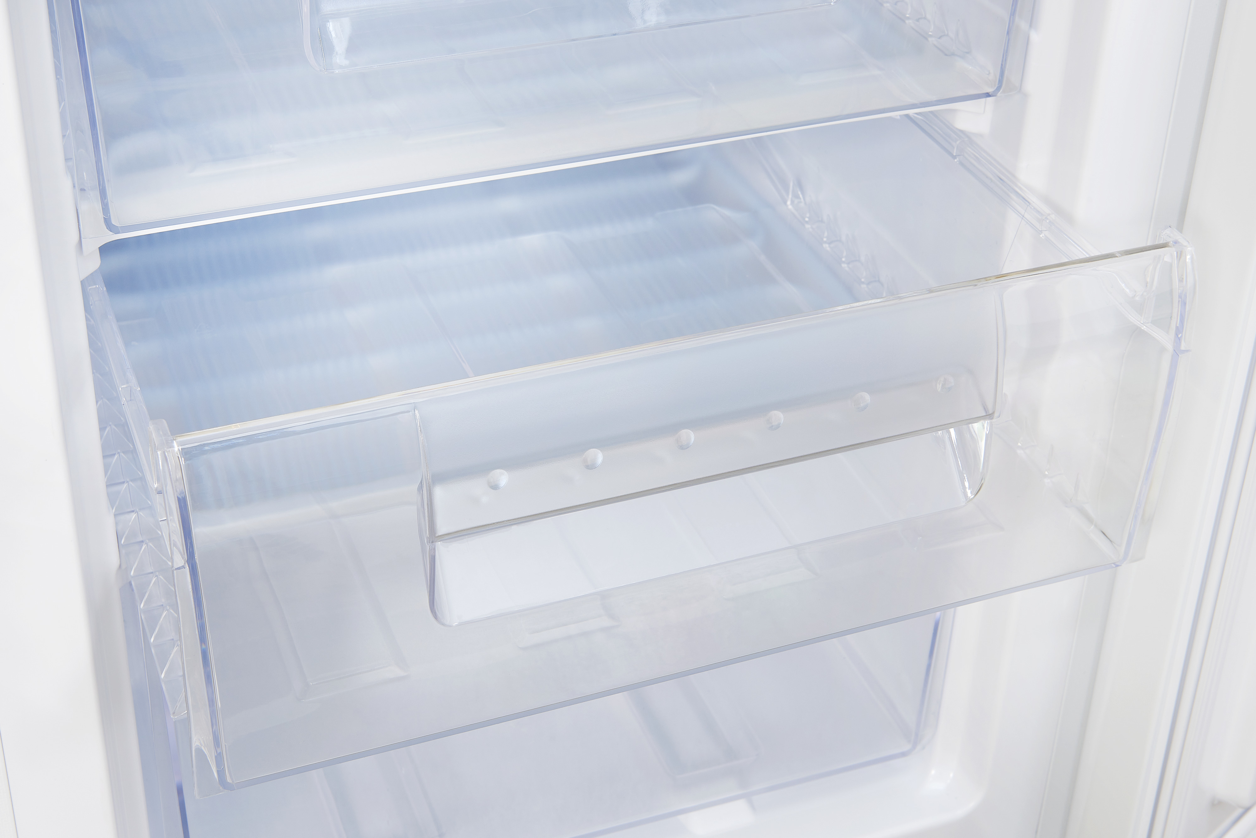 Exquisit GS12-040E Standgefrierschrank, 91L, 4 Sterne, SuperFrost, Energieeffizienz E