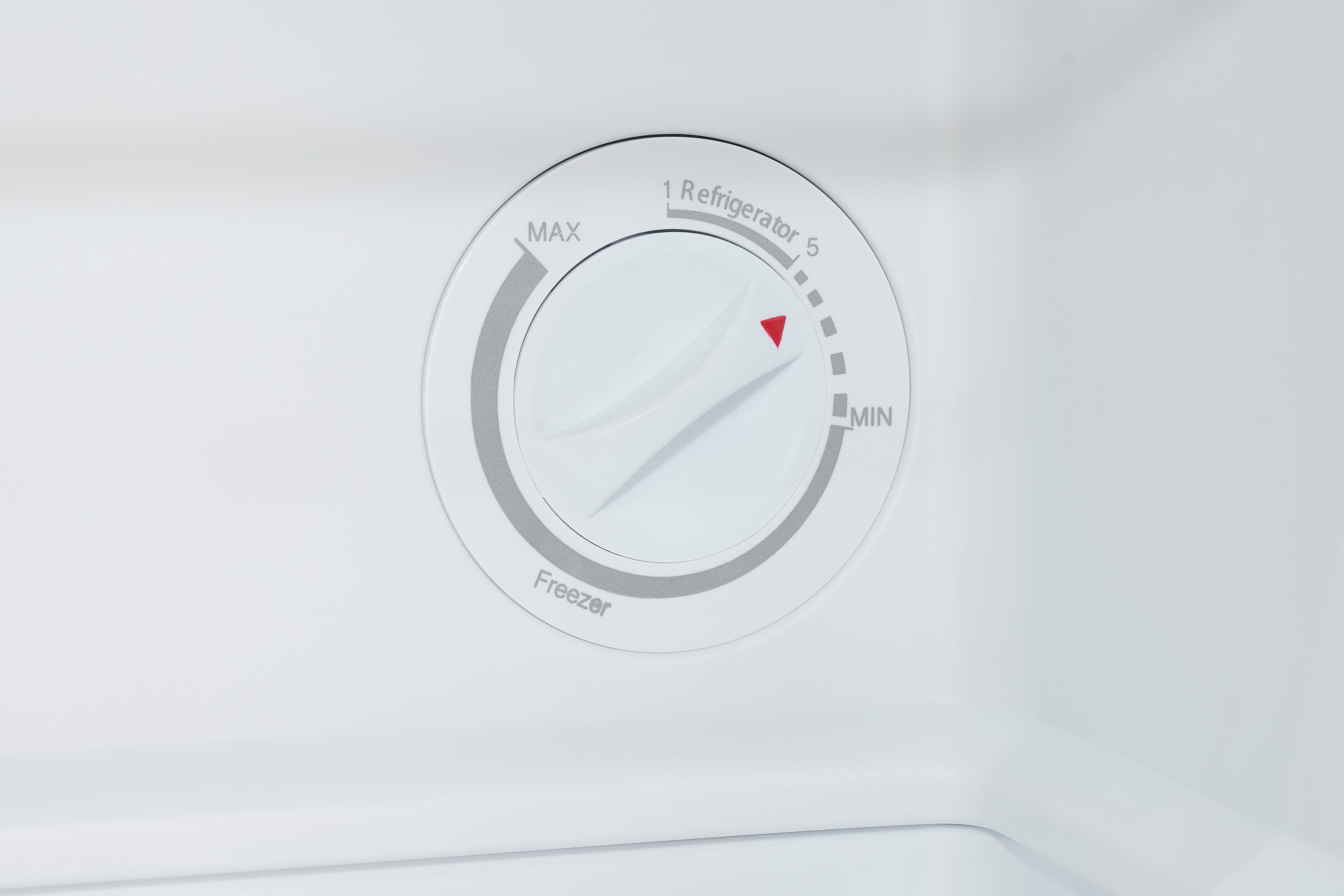 Exquisit GB40-050C – Schwarzer Tisch-Gefrierschrank, 31L, Energieeffizienz C, 39 dB
