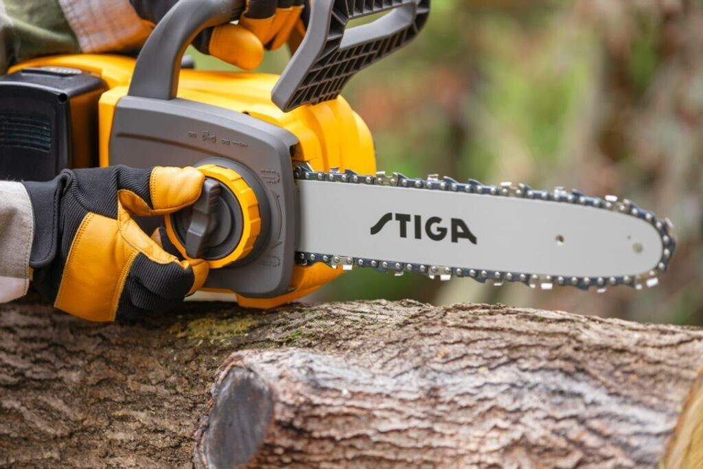 Stiga CS 300e Kit (mit 2 Akkus 4 Ah und Ladegerät) Akku-Kettensäge